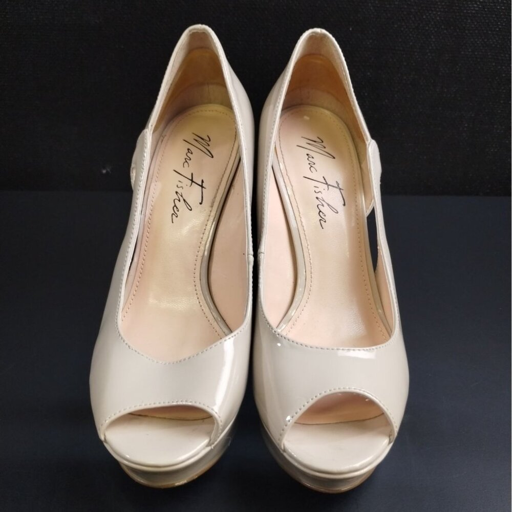 Marc Fisher Women's Beige Shoes/Sneakers/4.5" Heel Sz6M SKU 3149